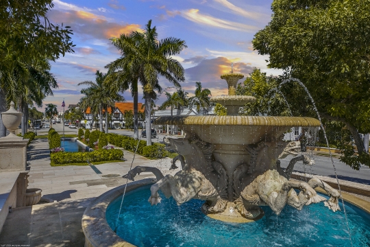 Addison Mizner Memorial Fountain Park, Palm Beach, Florida